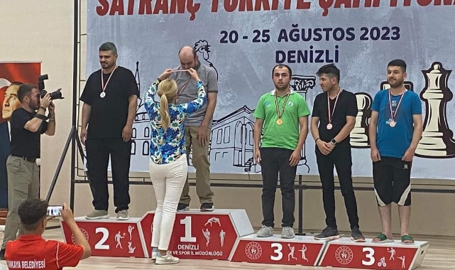 Nilüfer Belediyesi GESK’ten satrançta 3 madalya