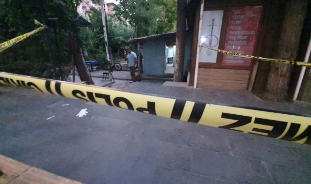 Nişana davet edilmedi, babasını ve kardeşini vurdu