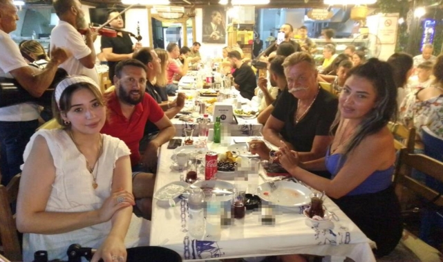 Nuri Alço Fethiye'de yorgunluk atıyor