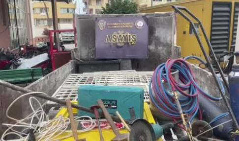 Oto fareleri suçüstü yakalandı
