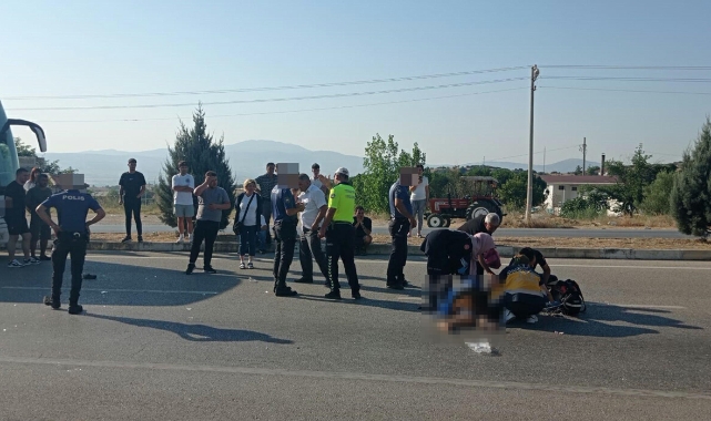 Otobüs çarpan eşini bir an olsun bırakmadı!