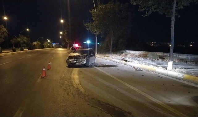 Otomobil, hafif ticari araca çarptı: 1 yaralı
