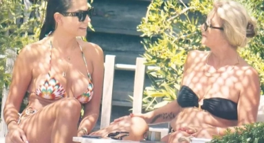 Özdemir annesi için Bodrum'da