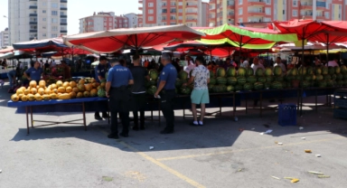 Pazarda silahlı saldırı: 1'i ağır 2 yaralı