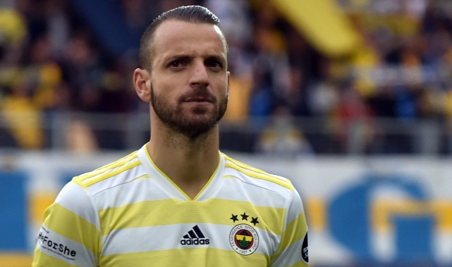 Roberto Soldado futbolu bıraktı