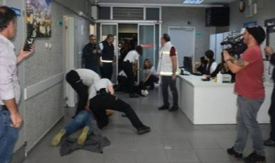 Sağlık çalışanlarına saldırıda 3 kişi tutuklandı