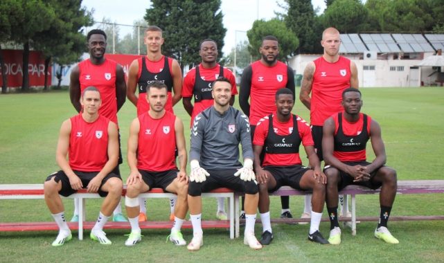 Samsunspor’un 10 yeni transferi görücüye çıktı