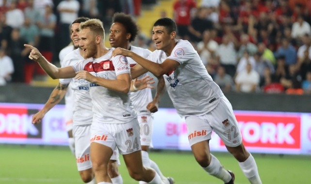 Samu Saiz, Sivasspor’da siftah yaptı