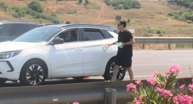 Şarkıcı Kutsi benzini bitince yolda kaldı