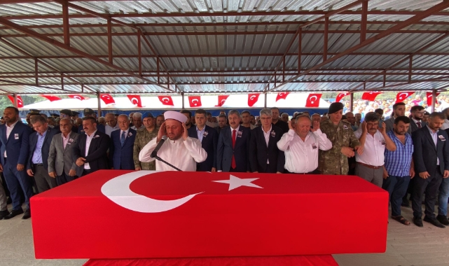 Şehit uzman çavuş son yolculuğuna uğurlandı