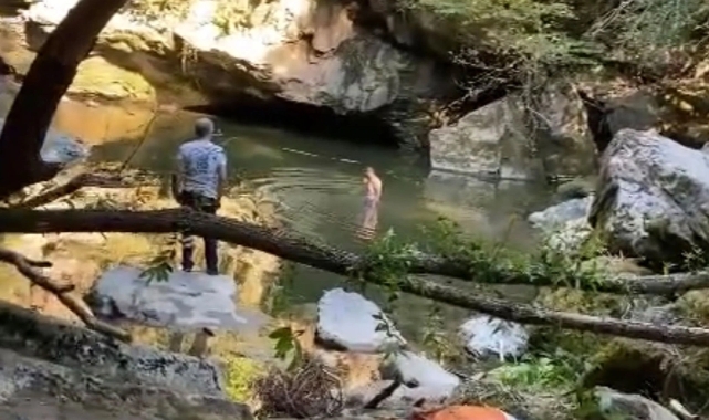 Şelaleye atlayan şahıs feci şekilde can verdi