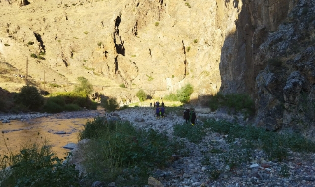 Serinlemek için girdiği sudan cansız bedeni çıkartıldı