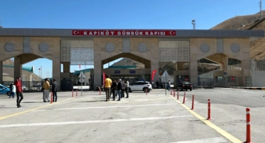Sınır kapısından rekor turist giriş yaptı