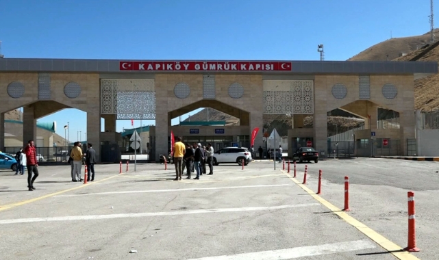 Sınır kapısından rekor turist giriş yaptı