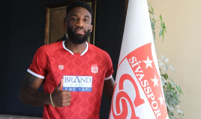 Sivasspor Appindangoye ile devam ediyor