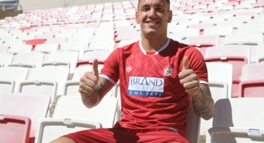 Sivasspor, Rey Manaj’ı renklerine bağladı