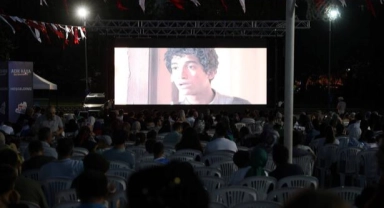 Sultangazi'de açık hava sinema günleri başladı
