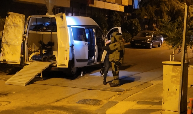 Şüpheli çanta fünye ile patlatıldı
