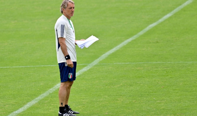 Suudi Arabistan Milli Takımı, Roberto Mancini'ye emanet