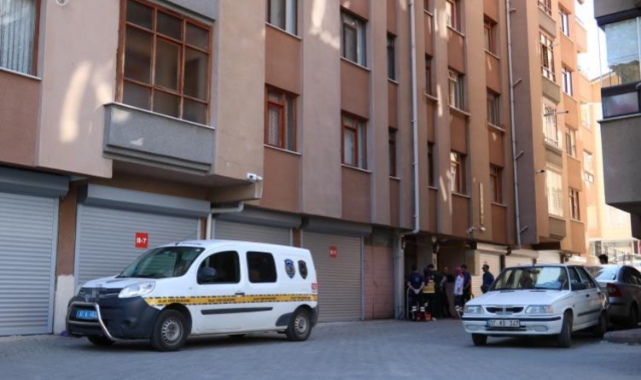 Tabancayla oynarken arkadaşını vurdu