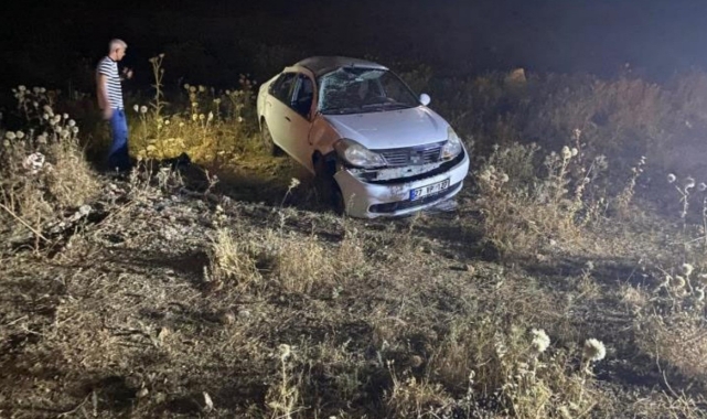 Takla atan otomobildeki 1'i bebek 4 kişi yaralandı