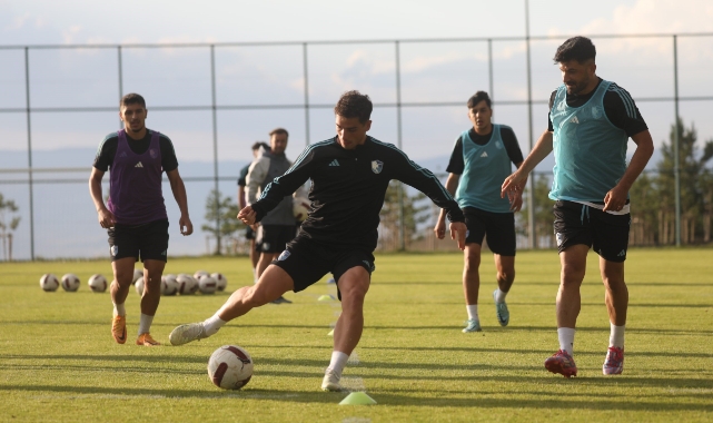 Taraftardan Erzurumspor’a tatlı dopingi