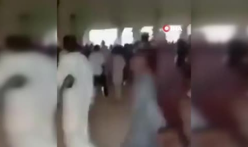 Tarihi cami çöktü: 10 ölü, 25 yaralı