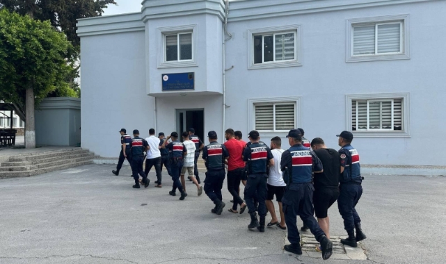 Tarsus'ta 10 cinayet şüphelisi tutuklandı