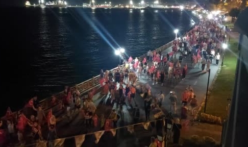 Tekirdağ'da yüzlerce kişi fener alayında yürüdü