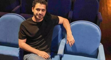 Televizyon kazancını tiyatroya yatırdı