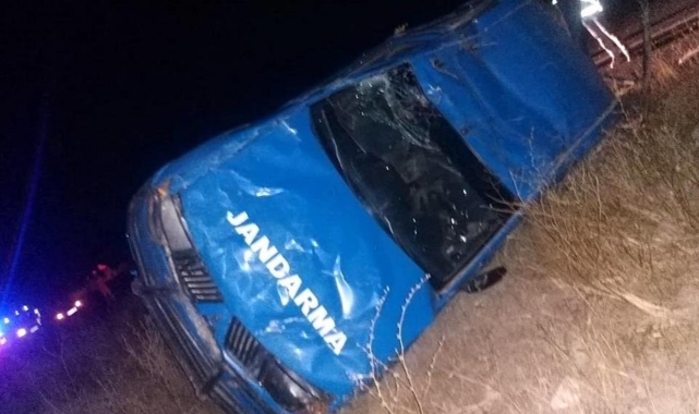 TIR, askeri araca çarptı! 5 yaralı