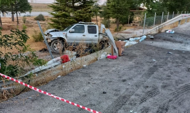 TIR ile kamyonetin çarpıştığı kazada 1 ölü, 3 yaralı