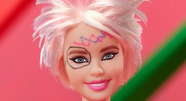 "Tuhaf Barbie" satışa çıkıyor
