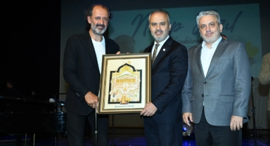 Üstat Necip Fazıl, şiirleriyle anıldı