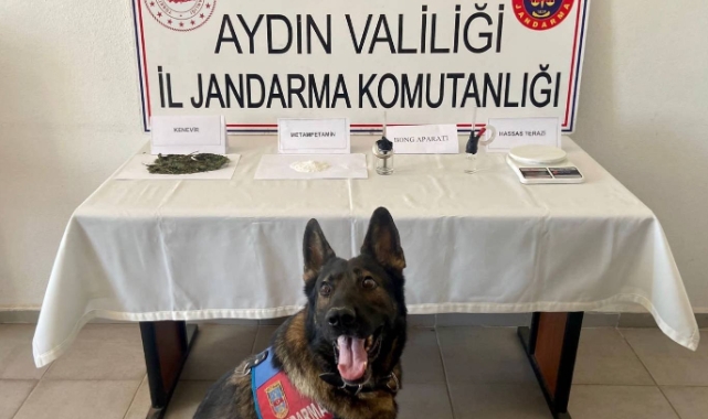 Uyuşturucu tacirleri kıskıvrak yakalandı
