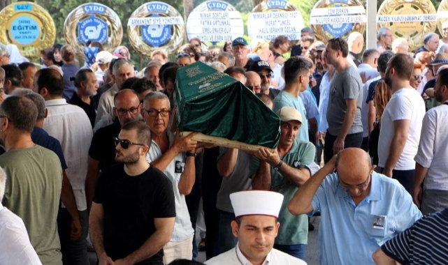 Yaşar Kemal'in manevi oğlu Gökçeli son yolculuğuna uğurlandı