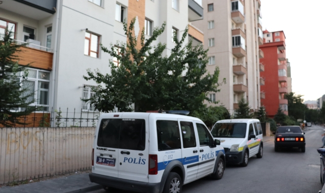 Yaşlı kadın evinde ölü bulundu