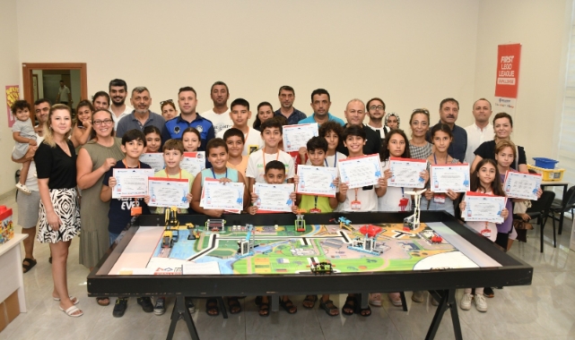 Yenişehir'de çocuklar robotik ve lego ile eğlendi