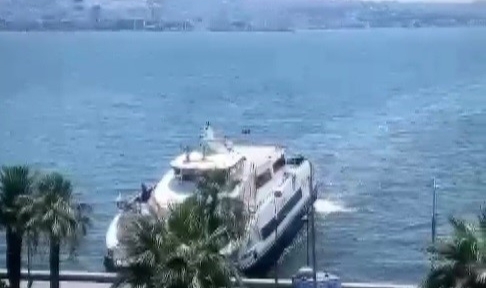 Karşıyaka iskelesinde korkutan anlar!
