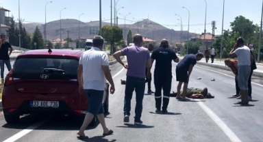 Yolun karşısına geçerken otomobil çarptı