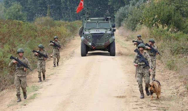 Yunanistan'a geçmeye çalışan 36 kişi yakalandı