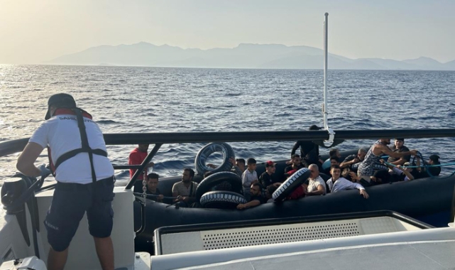 Yunanistan’ın geri ittiği 29 göçmen kurtarıldı