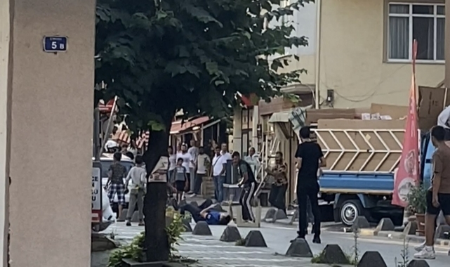 Zabıta ile karton toplayıcıları arasında tekmeli yumruklu kavga