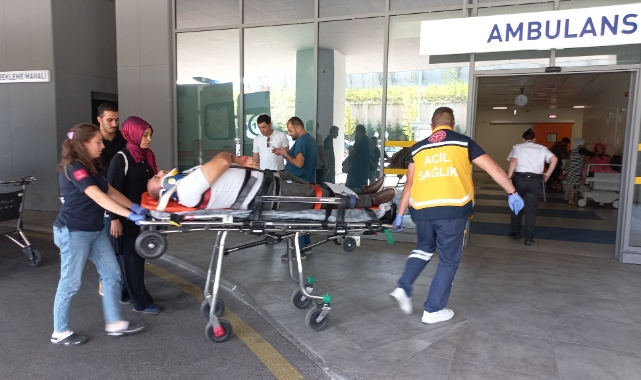2 işçi çalıştıkları binadan düştü