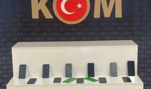 24 adet gümrük kaçağı cep telefonu ele geçirildi