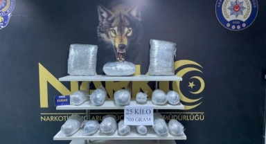 25 kilo 700 gram esrar ele geçirildi