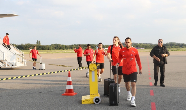 A Milli Futbol Takımı, Hollanda'da