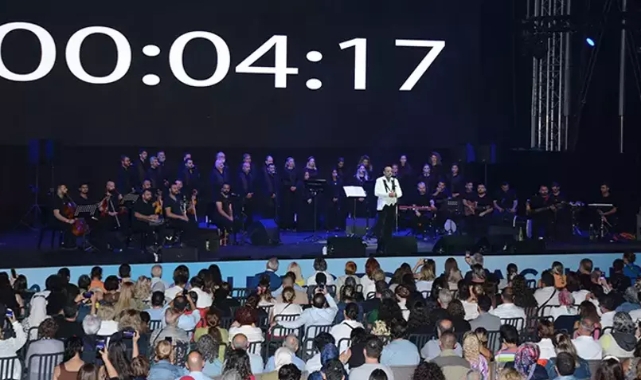 Açıkhava'da anlamlı gece