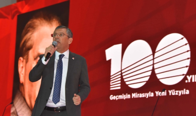 Adaylığını duyuran Özgür Özel'den flaş mesajlar!