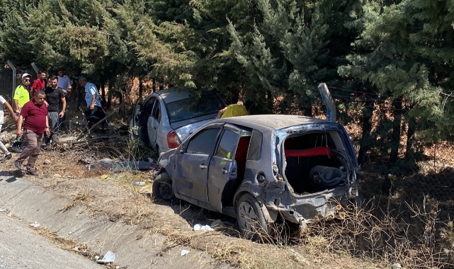 Adıyaman'da iki otomobil çarpıştı